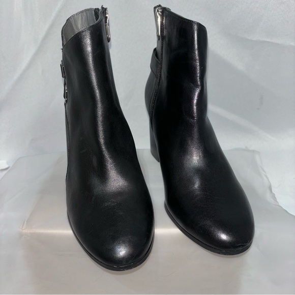 Adrienne Vittadini Bonsai Booties Size 7.5 Black - Picture 2 of 12